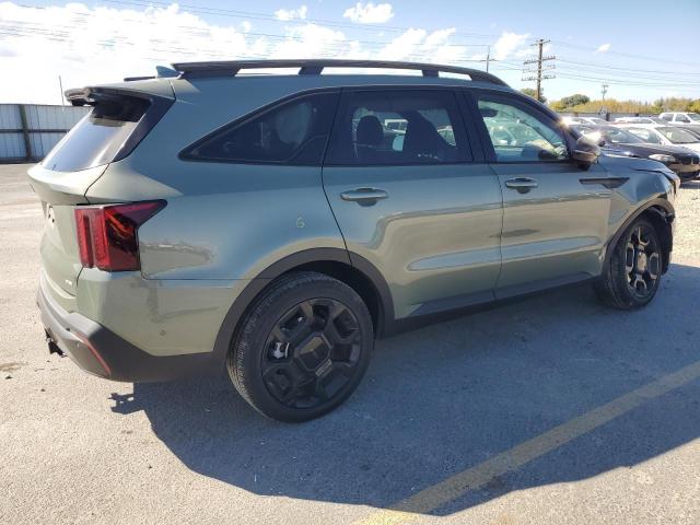 Фото 3 - KIA SORENTO