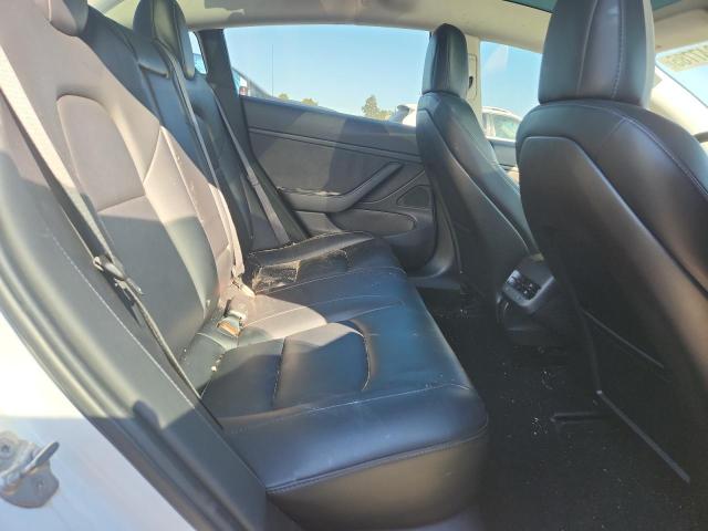 Фото 10 - TESLA MODEL 3