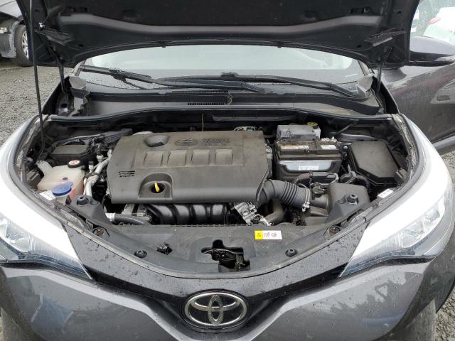 Фото 12 - TOYOTA C-HR