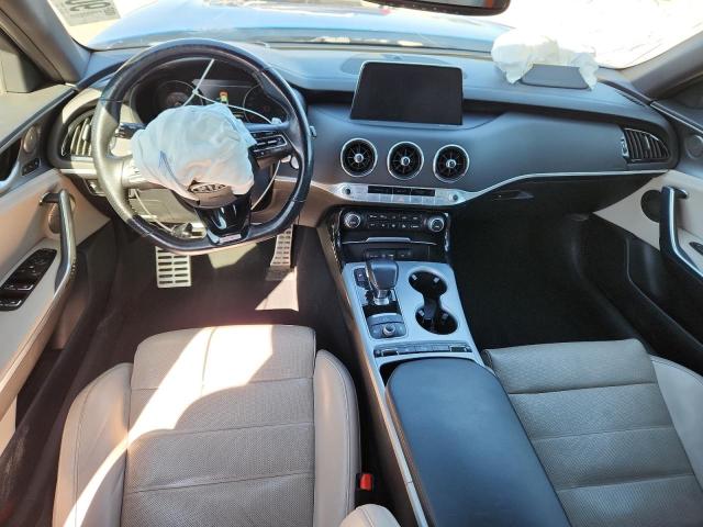 Фото 8 - KIA STINGER