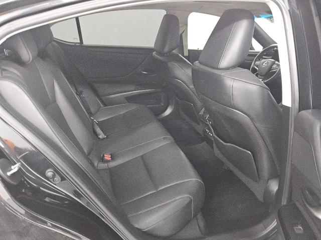 Фото 10 - LEXUS ES350