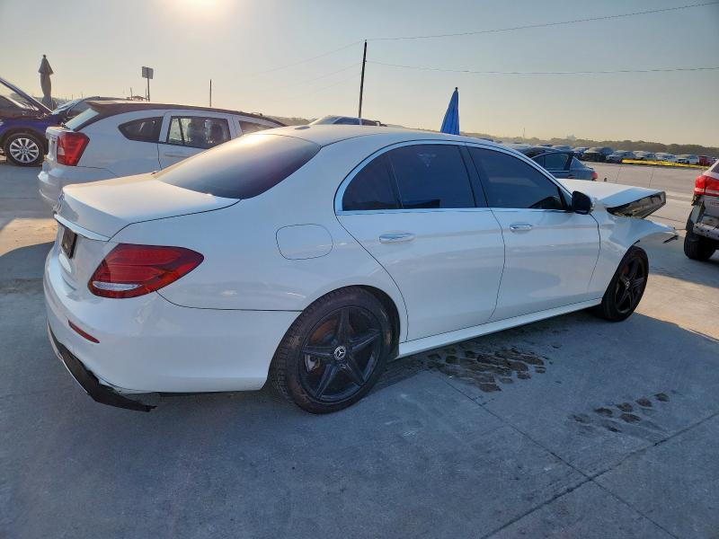 Фото 3 - MERCEDES-BENZ E-CLASS