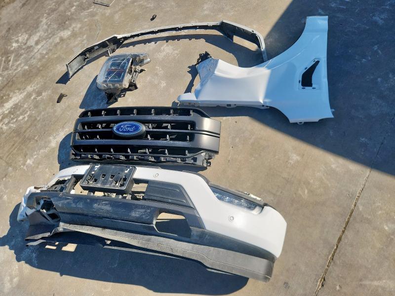 Фото 12 - FORD F-150