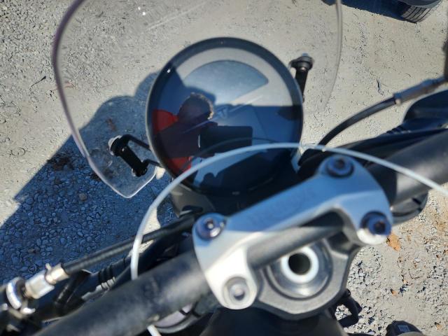 TRIUMPH TRIDENT 66 2022