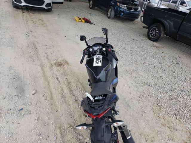 KAWASAKI NINJA 500 2025