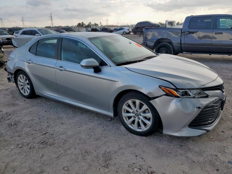 Фото 4 - TOYOTA CAMRY