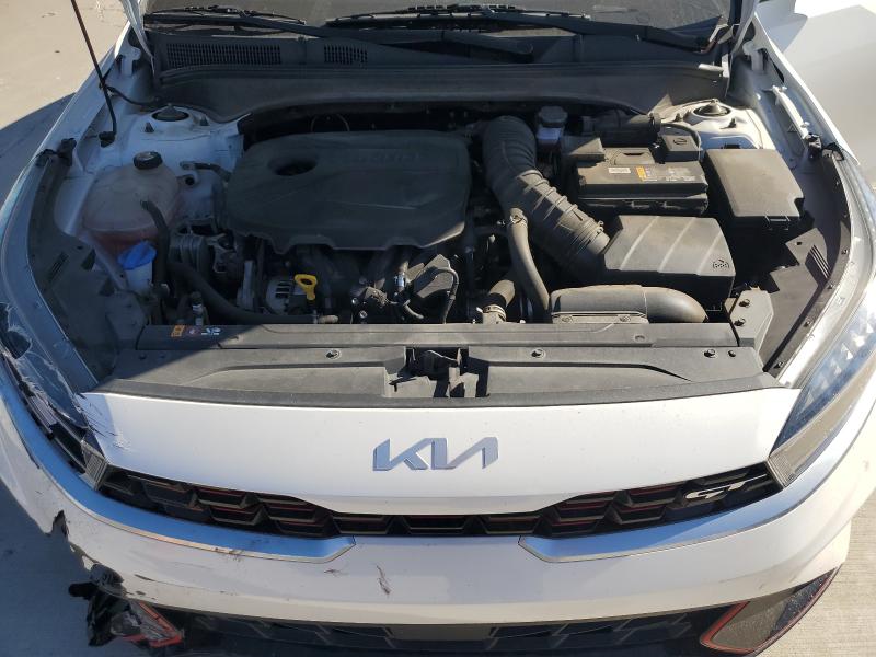 Фото 11 - KIA FORTE