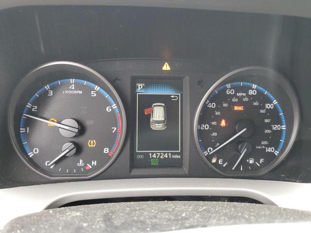 Фото 9 - TOYOTA RAV4