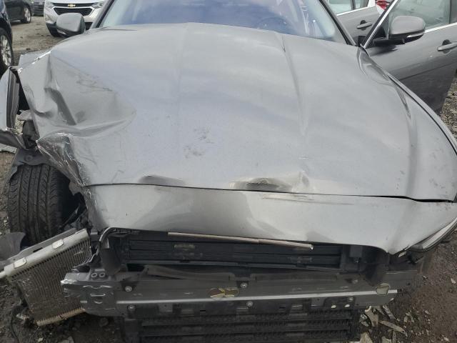 Фото 11 - JAGUAR XE