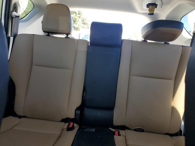 Фото 10 - TOYOTA RAV4