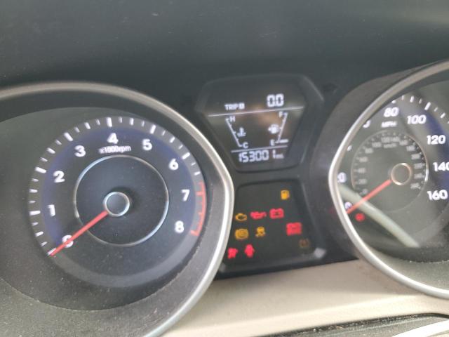 Фото 9 - HYUNDAI ELANTRA