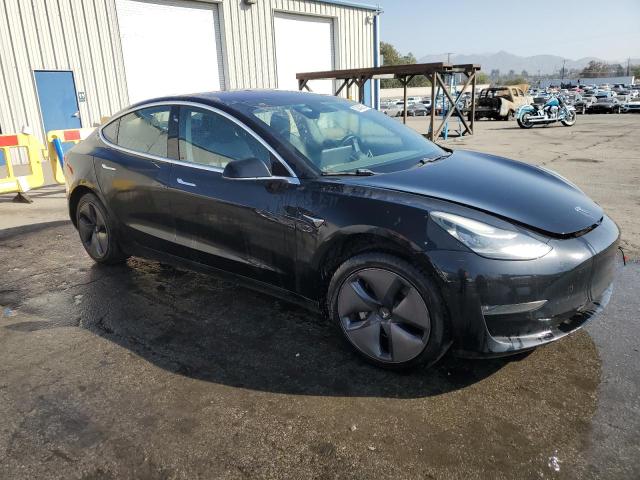 Фото 4 - TESLA MODEL 3