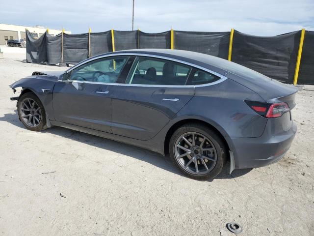 Фото 2 - TESLA MODEL 3