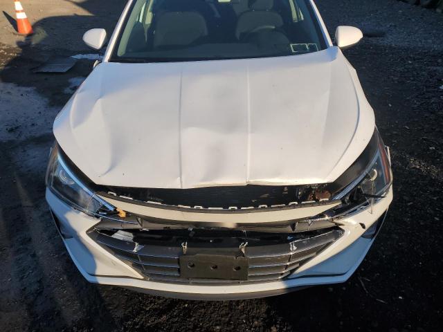 Фото 11 - HYUNDAI ELANTRA