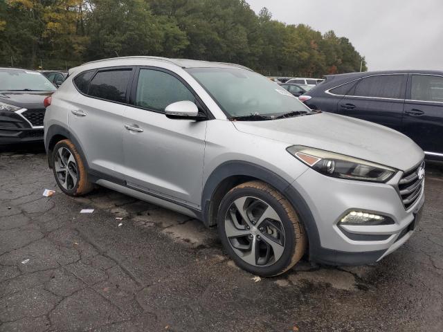 Фото 4 - HYUNDAI TUCSON