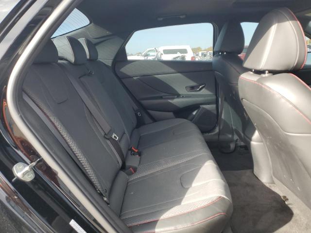 Фото 10 - HYUNDAI ELANTRA