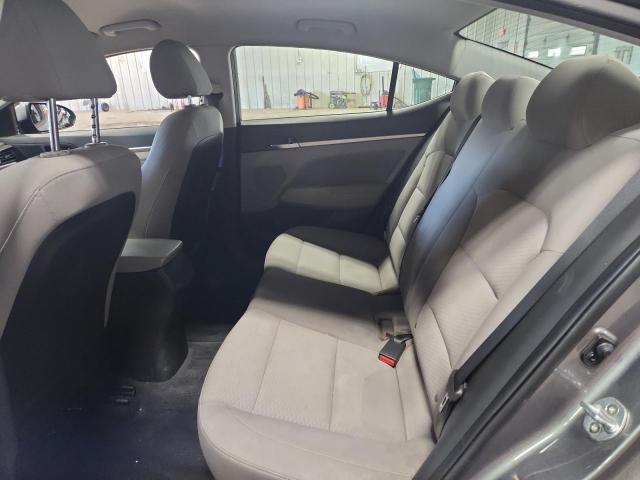 Фото 10 - HYUNDAI ELANTRA