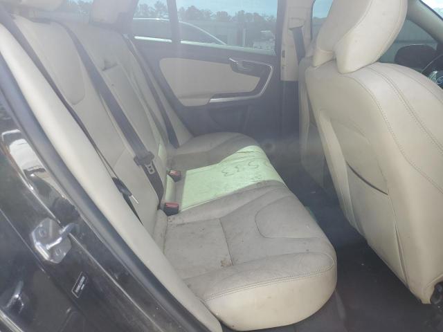 Фото 10 - VOLVO V60