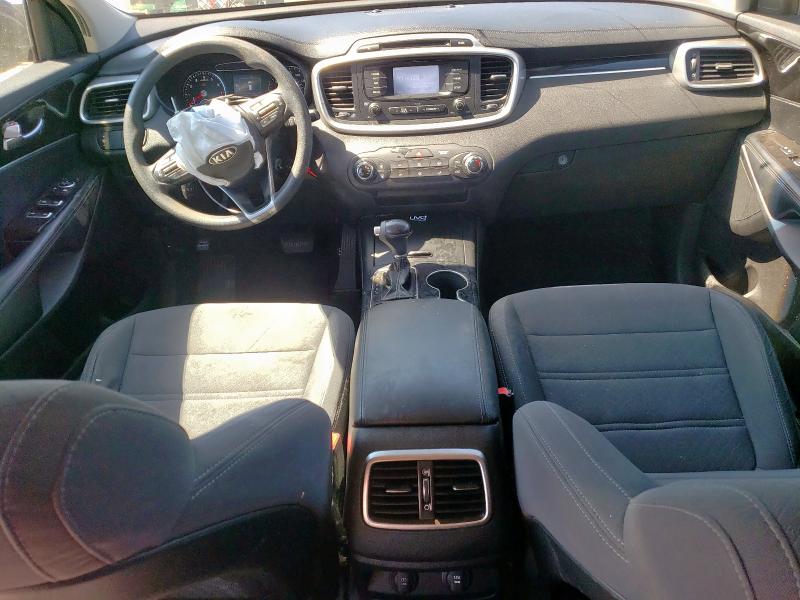 Фото 8 - KIA SORENTO