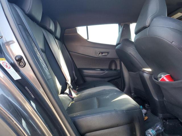 Фото 11 - TOYOTA C-HR