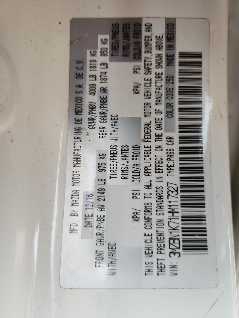 Фото 13 - MAZDA 3