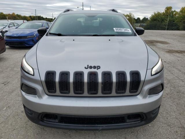 Фото 5 - JEEP GRAND CHER