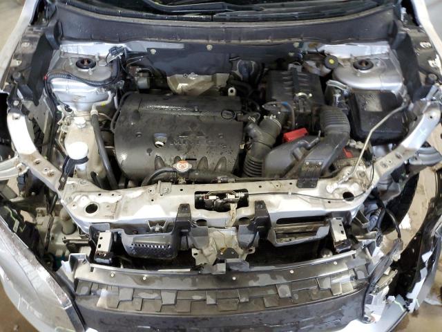 Фото 11 - MITSUBISHI OUTLANDER