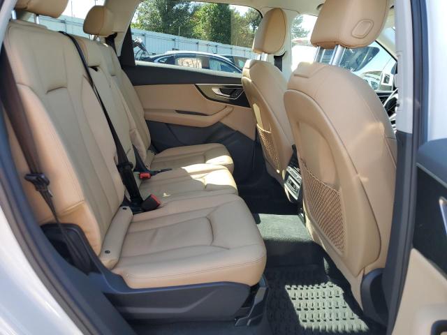 Фото 11 - AUDI Q7