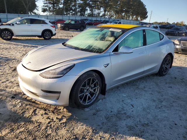 Фото 1 - TESLA MODEL 3