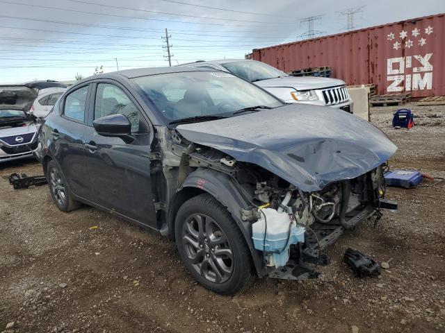 Фото 4 - TOYOTA YARIS