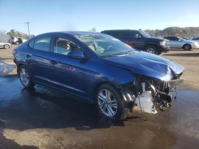 Фото 4 - HYUNDAI ELANTRA