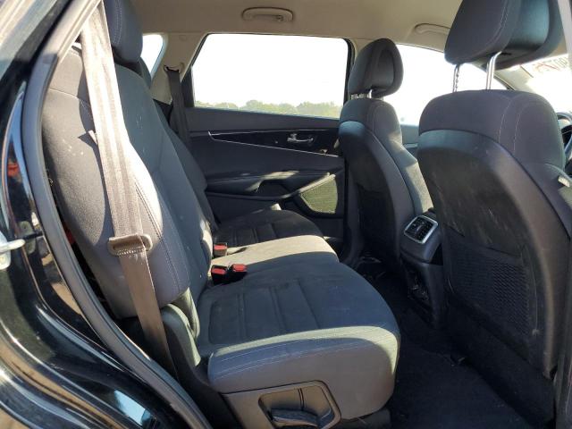 Фото 11 - KIA SORENTO