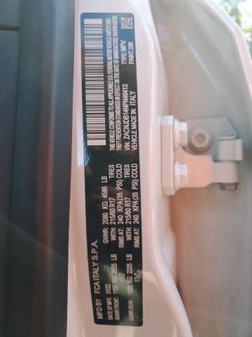 Фото 12 - JEEP RENEGADE