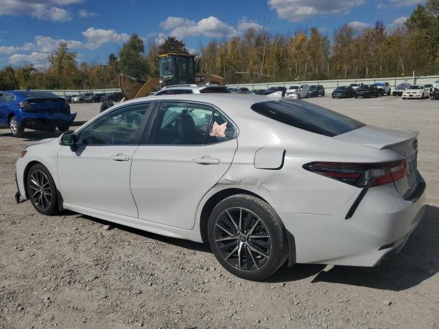 Фото 2 - TOYOTA CAMRY