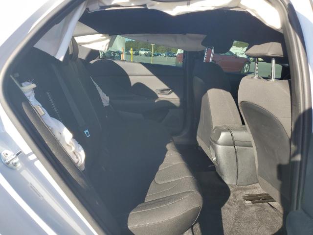 Фото 10 - HYUNDAI ELANTRA