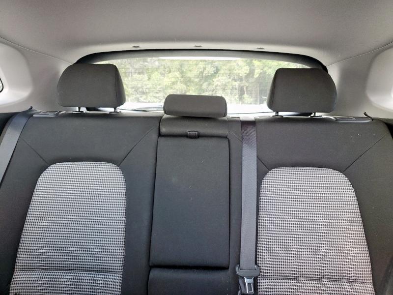 Фото 10 - HYUNDAI KONA