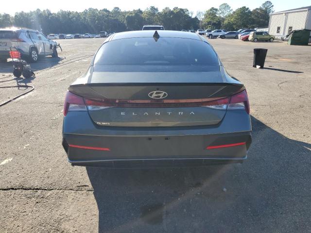 Фото 6 - HYUNDAI ELANTRA