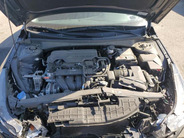 Фото 11 - HYUNDAI ELANTRA