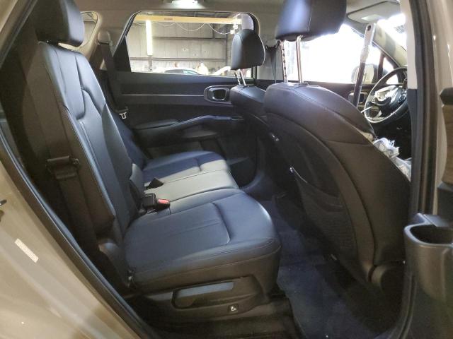 Фото 11 - KIA SORENTO