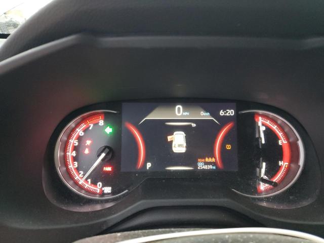 Фото 9 - TOYOTA RAV4