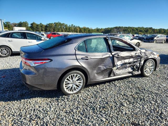 Фото 3 - TOYOTA CAMRY