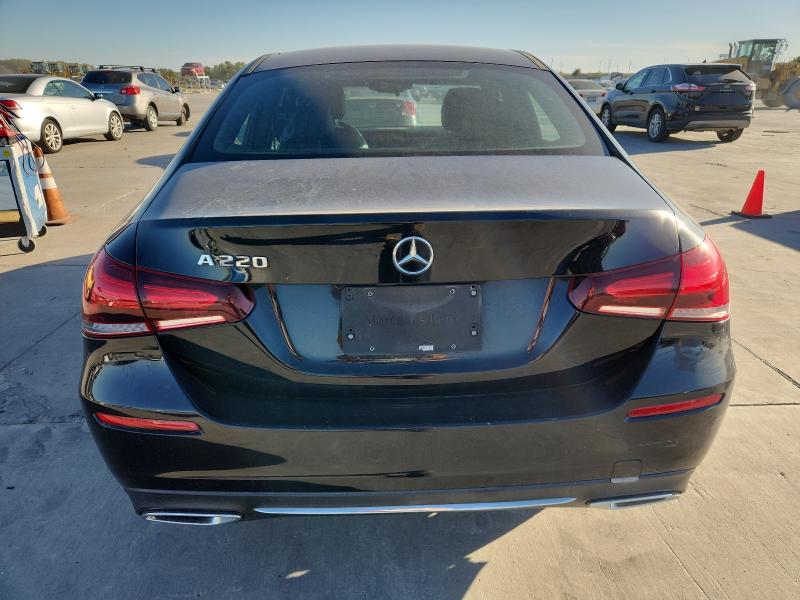 MERCEDES-BENZ A-CLASS 2019 VIN WDD3G4EB8KW001364