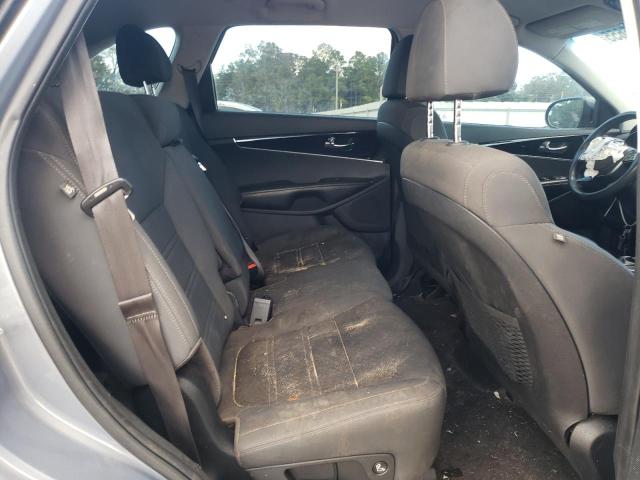 Фото 11 - KIA SORENTO