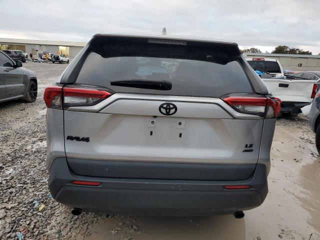 Фото 6 - TOYOTA RAV4