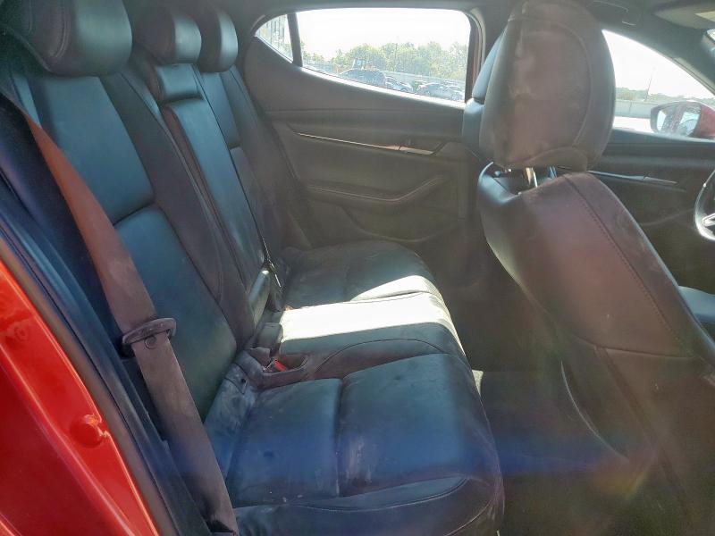 Фото 10 - MAZDA 3