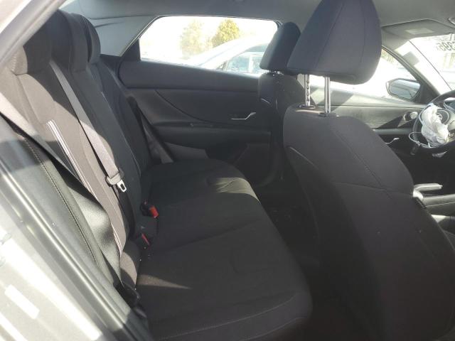 Фото 10 - HYUNDAI ELANTRA