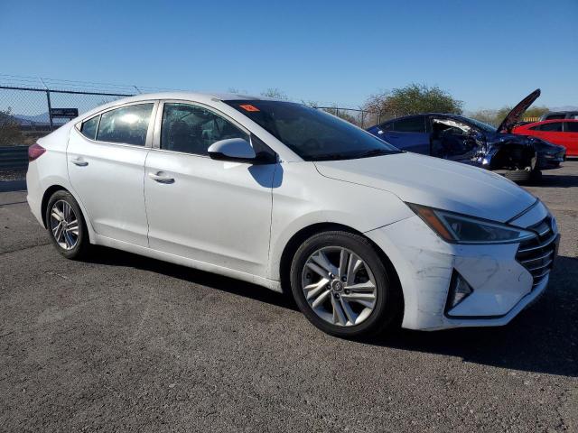 Фото 4 - HYUNDAI ELANTRA