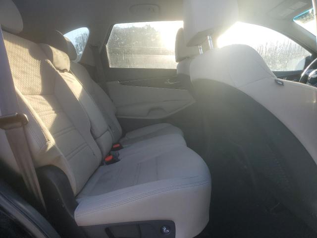 Фото 11 - KIA SORENTO