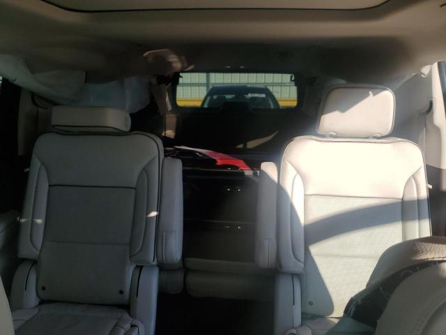 Фото 10 - GMC YUKON