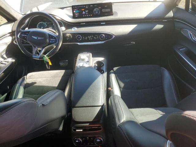 Фото 8 - GENESIS GV70 BASE